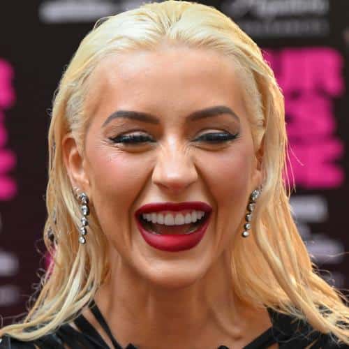 Christina Aguilera suscite l'indignation après son spectacle à Mexico
            


