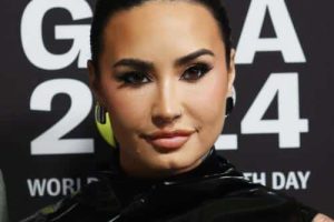 Demi Lovato chante Heart Attack lors du gala de la Fondation du cœur
