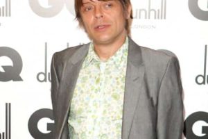 Hommage de stars à Manchester confirmé pour la légende de Stone Rose, Mani