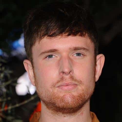 James Blake demande que le nom soit retiré de l'album Bully de Kanye West
            

