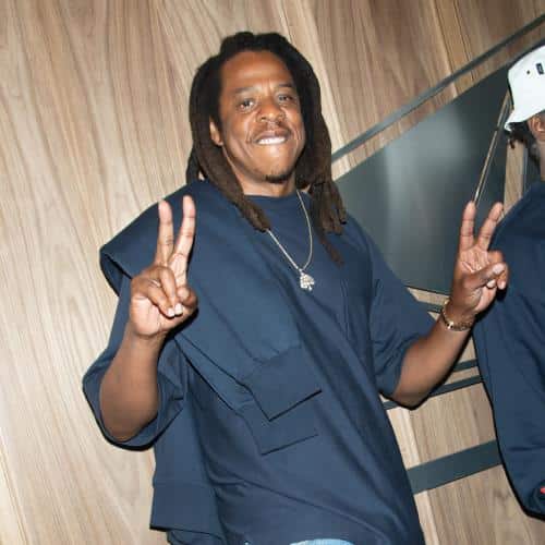 Jay-Z se souvient s'être senti « rejeté » après que son premier album n'ait pas réussi à lui garantir un contrat d'enregistrement
            

