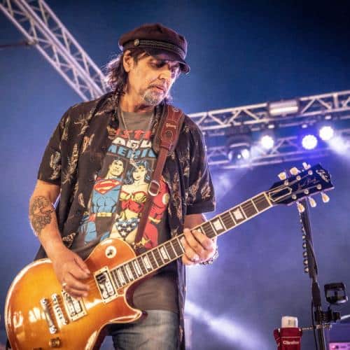 Le guitariste de Motorhead, Phil Campbell, est décédé à l'âge de 64 ans
            

