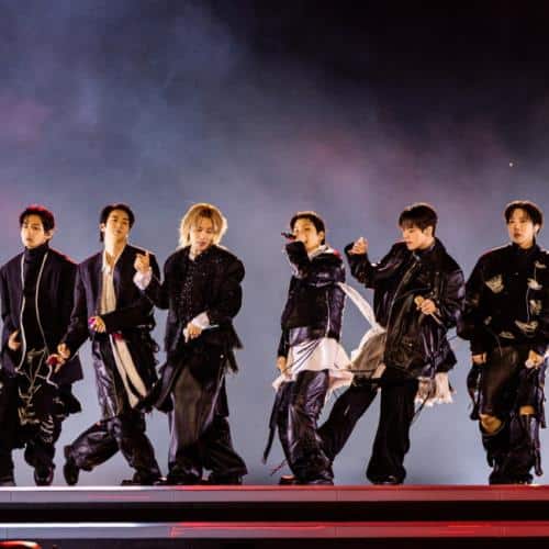 Le réalisateur du documentaire BTS affirme que la mythologie grecque a façonné le film de retour du groupe
            

