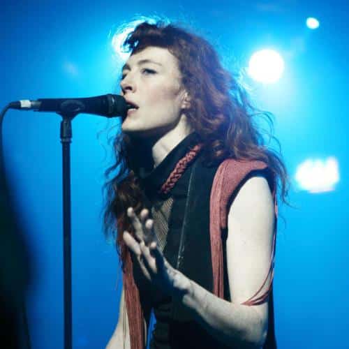 Melissa Auf der Maur dit qu'Olivia Rodrigo attribuant l'influence de Hole à sa fille a été un moment déterminant pour sa carrière
            

