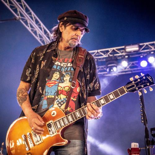 Phil Campbell de Motörhead est mort à 64 ans
            

