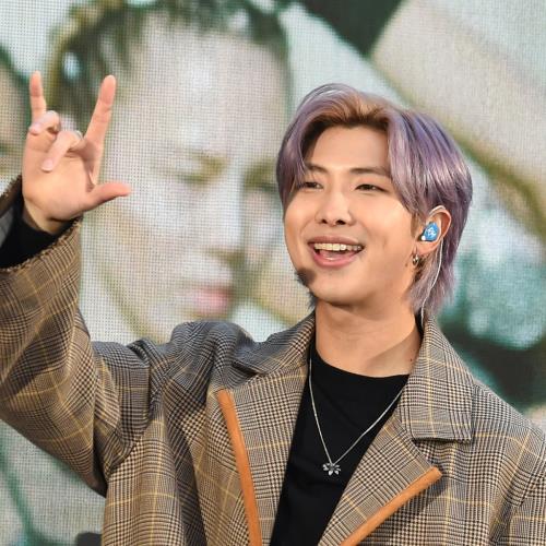 RM se blesse avant le concert de retour des BTS
            

