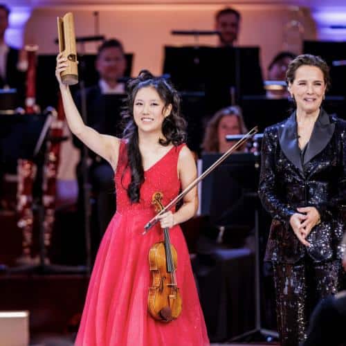 De la salle de concert au Guildhall : Leia Zhu, 19 ans, reçoit la liberté de la ville de Londres
            


