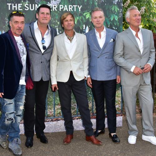 Le Spandau Ballet se réunit pour une tournée de retour
            

