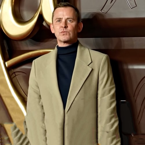 Le chef de la BBC, Tim Davie, défend la décision de limoger Scott Mills
            

