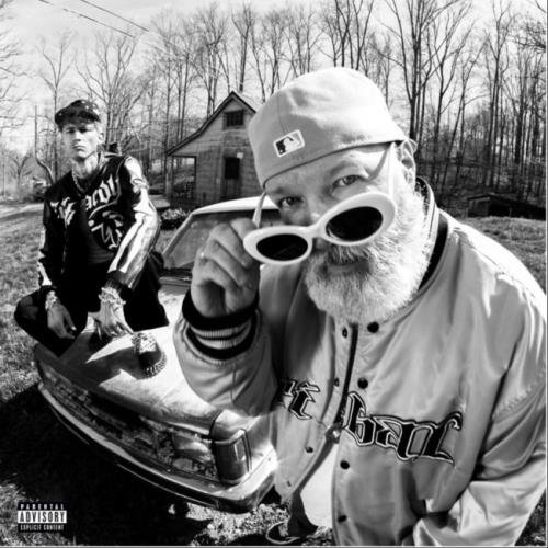 MGK passe au nu-metal sur le nouveau single Fix Ur Face avec la légende de Limp Bizkit Fred Durst
            

