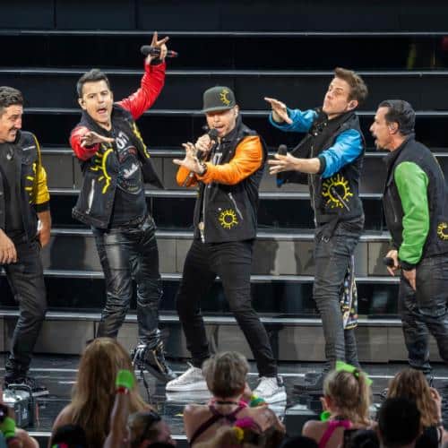 New Kids on the Block annonce un remix en résidence
            

