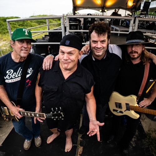 Première vidéo de Cowboy Mouth "Patty (avec le tatouage de rose)"
            

