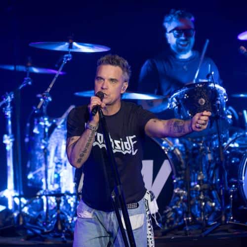 Robbie Williams dénonce le podcasteur "intimidateur"
            

