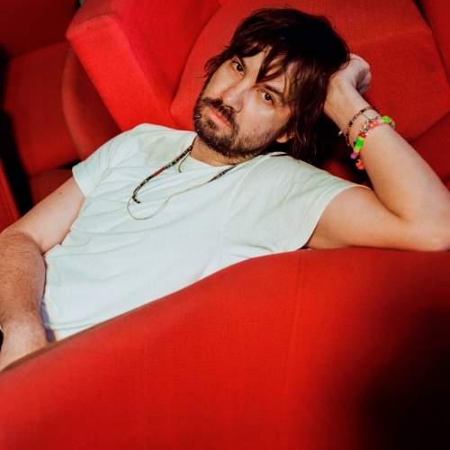 Tame Impala bat des records et "Dracula" entre dans le Top 3
            

