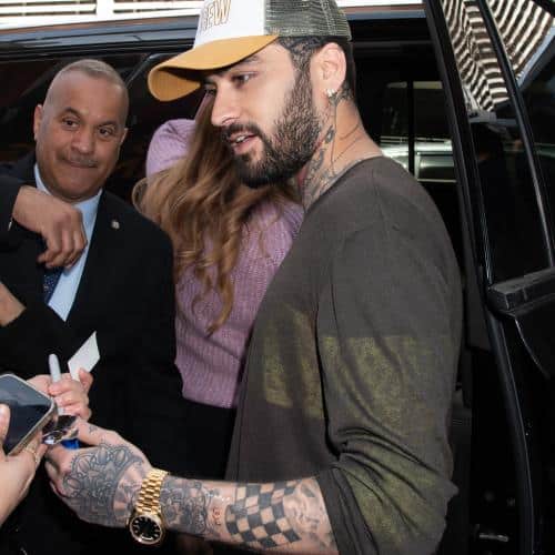Zayn Malik affiche un tatouage dédié à Drew Barrymore
            

