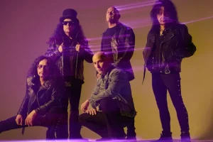 PHIL SANDOVAL : ARMORED SAINT a brièvement envisagé de remplacer JOHN BUSH après son départ pour rejoindre ANTHRAX