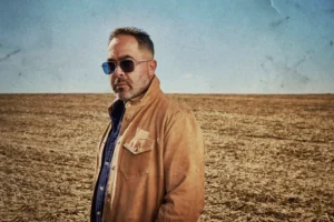 AARON LEWIS sortira le nouveau single « Patriotic », « Give My Country Back », ce vendredi