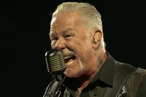 METALLICA partage une vidéo professionnelle des performances « Holier Than Thou » et « Lux Æterna » du concert de mai 2026 à Bucarest