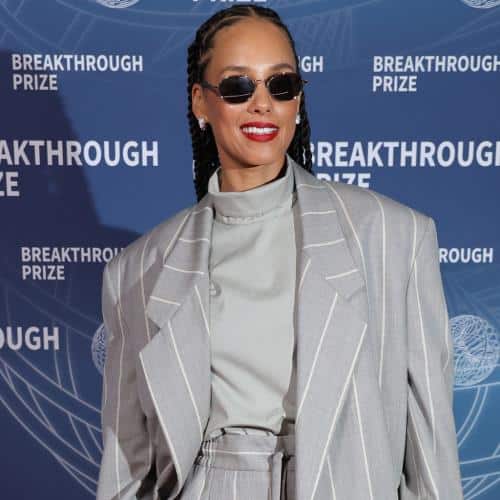 Alicia Keys révèle que son prochain album est "très proche d'être cuit"
            

