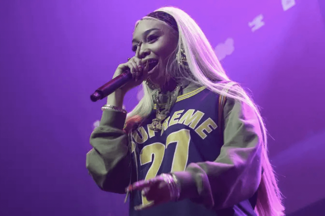 Anycia recrute Tink pour "So Fine" sur la mixtape Gangsta Grillz "Grady Baby"