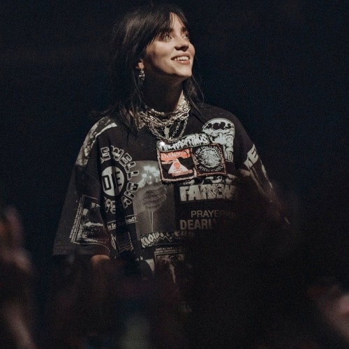 Billie Eilish révèle qu'elle adorerait faire une comédie musicale de sa vie
            

