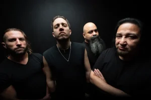 DINO CAZARES sur le prochain album de FEAR FACTORY : « C&rsquo;est nouveau, c&rsquo;est brutal, c&rsquo;est lourd, c&rsquo;est mélodique »
