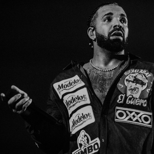 Drake et Michael Jackson s'affrontent dans une bataille à enjeux élevés pour l'album numéro 1
            

