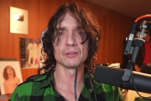 JUSTIN HAWKINS de THE DARKNESS : « Je pense qu&rsquo;une IA interactive OZZY OSBOURNE est un peu amusante pour les fans »