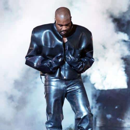 Kanye West témoigne au procès pour droits d'auteur : "Les gens essaient d'en profiter"
            

