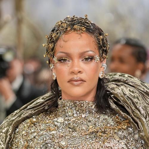L'affaire suspecte de la fusillade de Rihanna interrompue pour évaluation de sa santé mentale
            

