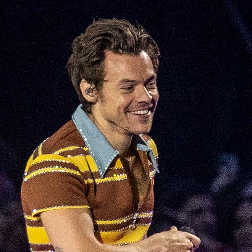 L'équipe de tournée de Harry Styles confirme que les ajustements de scène entreront en vigueur vendredi
            

