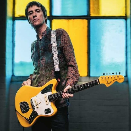 "Ma vie a changé cette semaine-là" : Johnny Marr revit le concert de Patti Smith qui a déclenché son parcours musical
            

