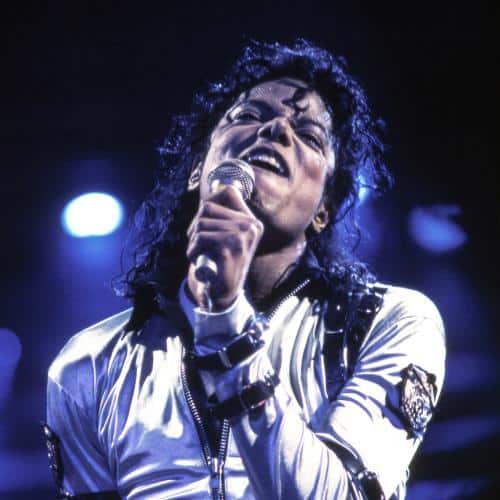 Michael Jackson en tête du Billboard Artist 100 pour la première fois
            

