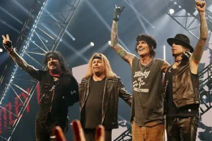 NIKKI SIXX de MÖTLEY CRÜE à propos de l&rsquo;AVC 2024 de VINCE NEIL : « Je ne peux pas imaginer ce qu&rsquo;il a vécu »