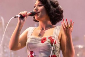 RAYE dit qu&rsquo;elle « m&rsquo;a poussé jusqu&rsquo;à mes limites » avec des règles prolifiques