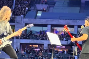 Regarder : METALLICA reprend « Sonne » de RAMMSTEIN à Berlin