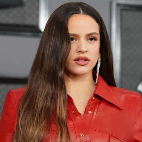 Rosalía fait l'éloge de divers auteurs-compositeurs aux Ivor Novello Awards 2026
            

