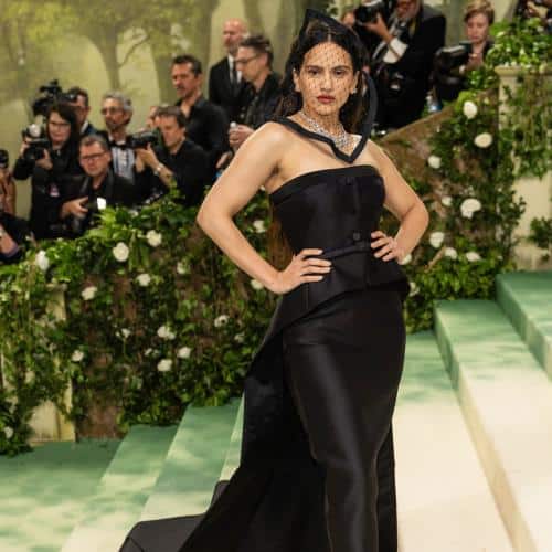 Rosalía recevra le prix international de l'auteur-compositeur de l'année à Ivor Novellos
            

