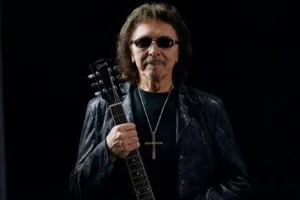TONY IOMMI de BLACK SABBATH a fait un MBE en l&rsquo;honneur de l&rsquo;anniversaire du roi