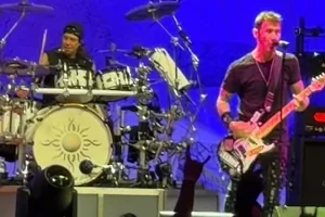 GODSMACK recrute l&rsquo;ancien batteur de DREAM THEATRE MIKE MANGINI après le départ de WADE MURFF