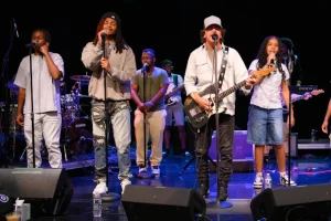 EDDIE VEDDER de PEARL JAM sort la chanson originale « Better Believe »