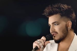 ADAM LAMBERT DE QUEEN à propos du « Mois de la fierté » 2026 : « C&rsquo;est incroyable à quel point les changements se sont produits »