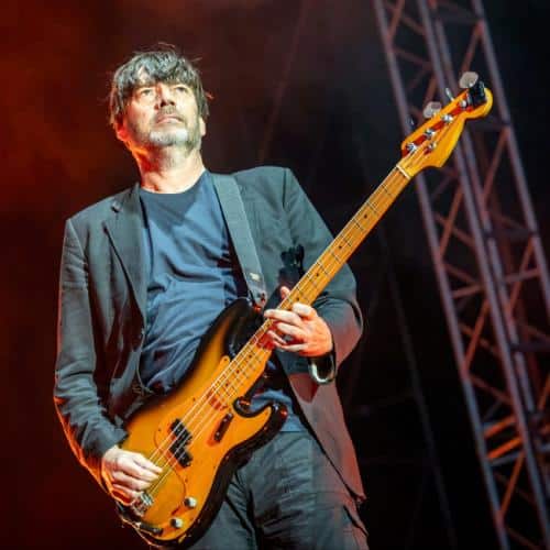 Alex James révèle que l'hymne de football Vindaloo a surpassé tout le catalogue Blur lors de l'Euro en Angleterre
