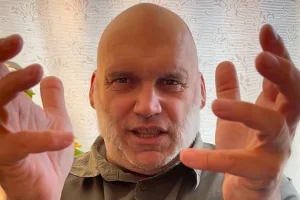 BLAZE BAYLEY à propos de sa prochaine intronisation au ROCK AND ROLL HALL OF FAME avec IRON MAIDEN : « Pour beaucoup de mes fans, c&rsquo;est important »