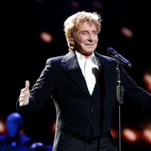 Barry Manilow craint que sa voix ne revienne après une opération pour un cancer du poumon
            

