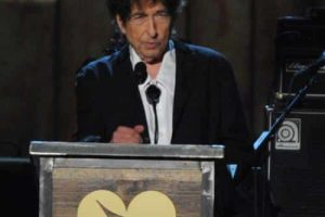 Bob Dylan donne des conseils pour fêter ses 80 ans à l&rsquo;occasion de l&rsquo;anniversaire de Donald Trump