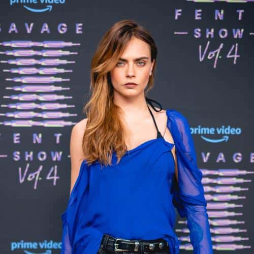 Cara Delevingne a failli annuler sa première soirée de tournée en raison d'un drame dentaire « grossier »
            

