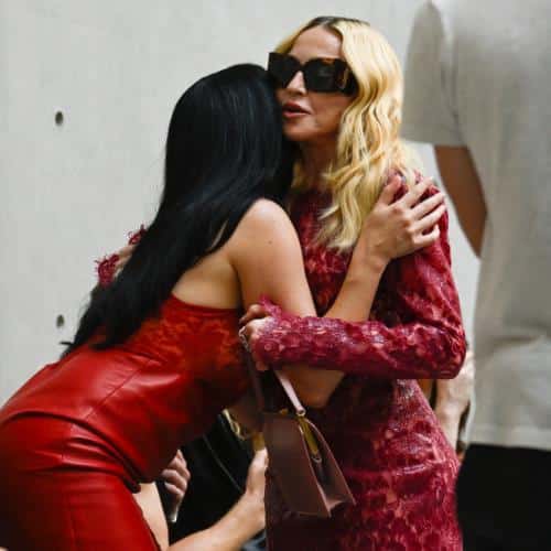 Charli XCX et Madonna prouvent que "la piste de danse n'est pas morte" en faisant la fête ensemble à Paris
