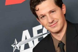 Charlie Puth annule son spectacle en Floride pour cause de maladie