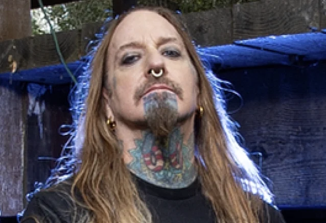 BLABBERMOUTH.NET